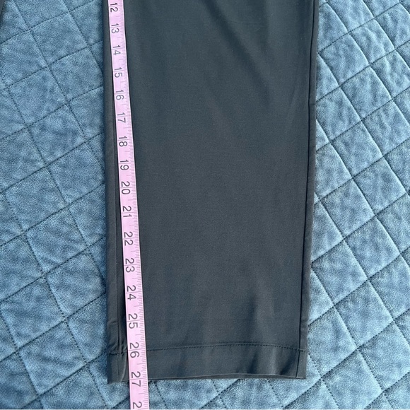 Vuori Villa Ankle Pants Women's Medium Black High Rise CC - Picture 9 of 10